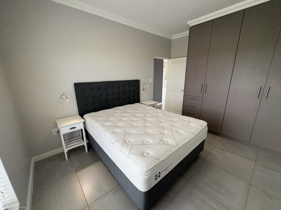 To Let 4 Bedroom Property for Rent in Yzerfontein Western Cape
